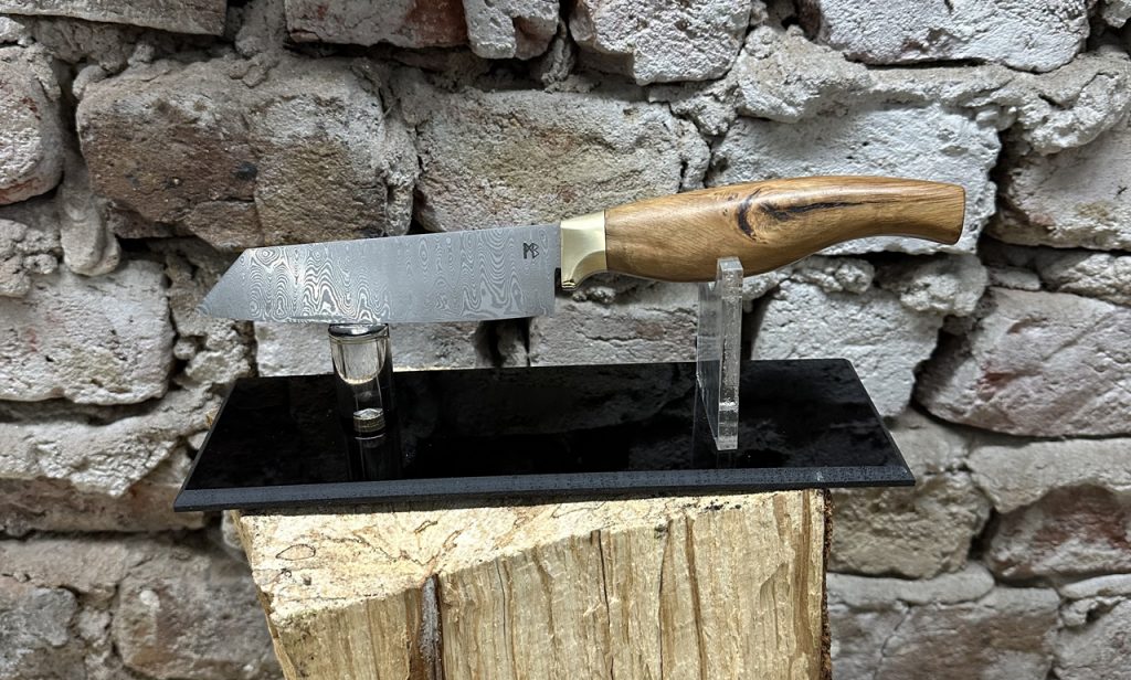 blaeserschmiede-santoku-kuechenmesser-griff-eiche_4